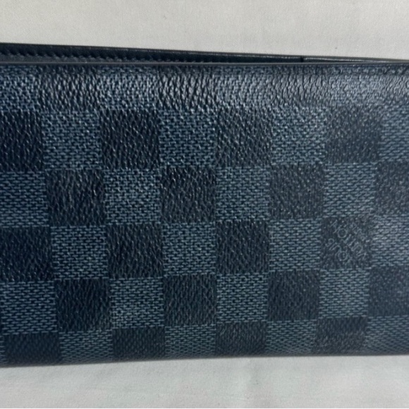 Authentic Louis Vuitton Long cards Wallet
